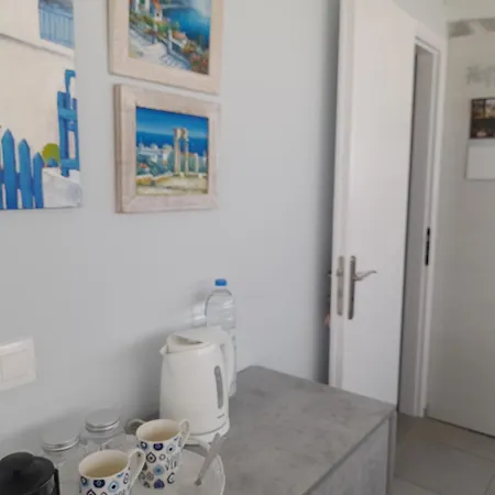 The Blue Door * ليكسوري