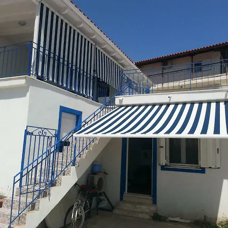 The Blue Door * Lixúri